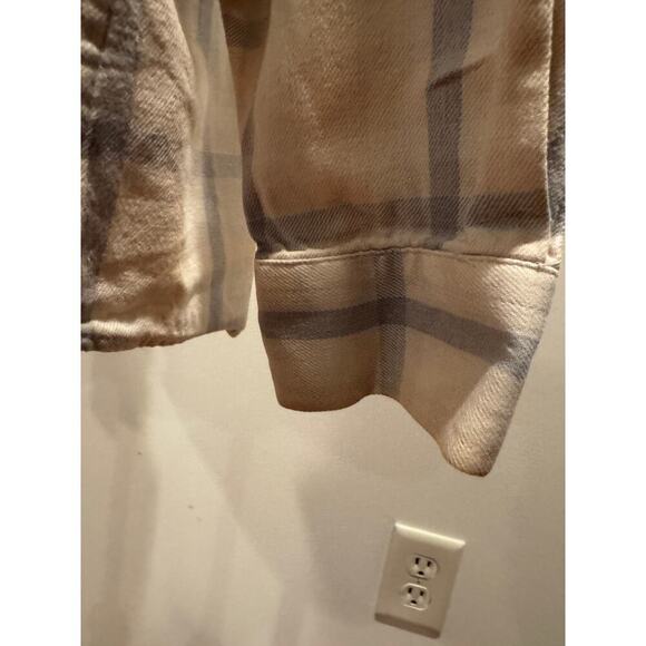 Women's L.L. Bean Long Sleeve Flanel Shirt - Large - Picture 6 of 8